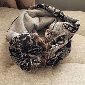 Handmade neck scarf